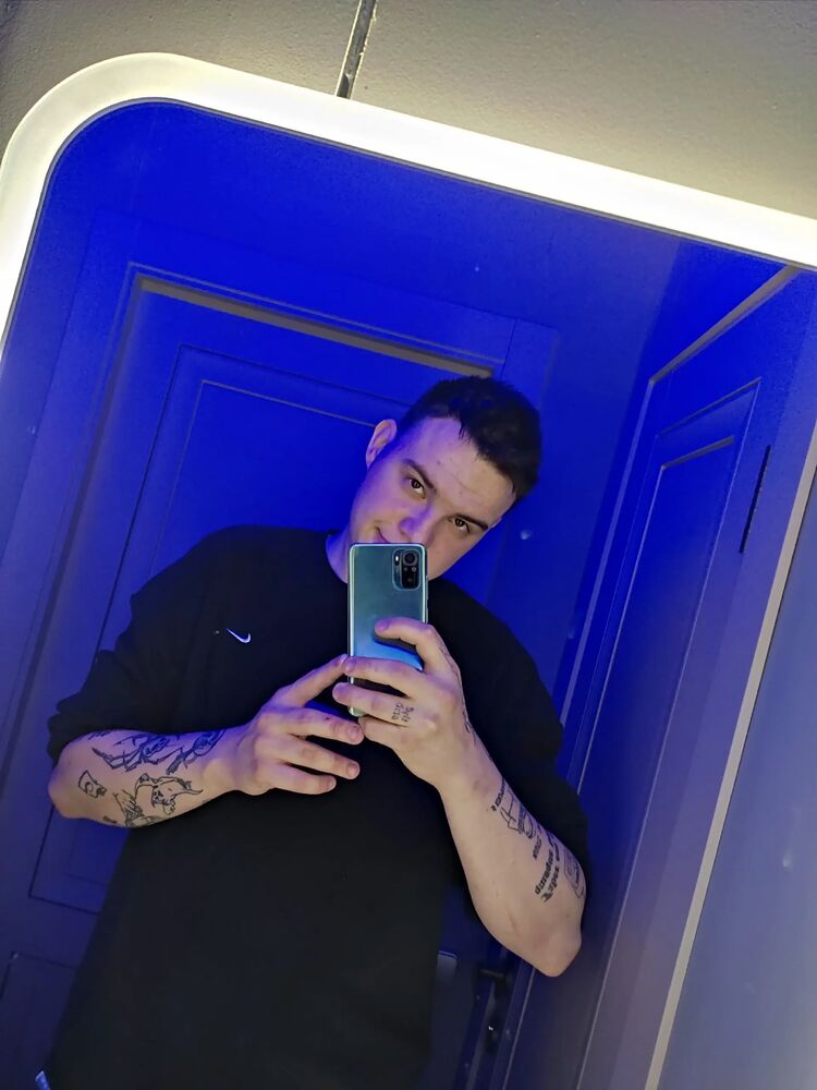  ,   Matvey, 21 ,     , c 
