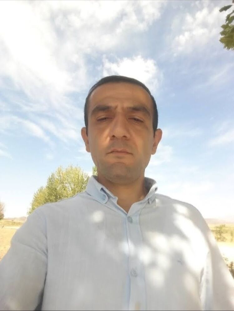  38742749  Azad, 39 ,    