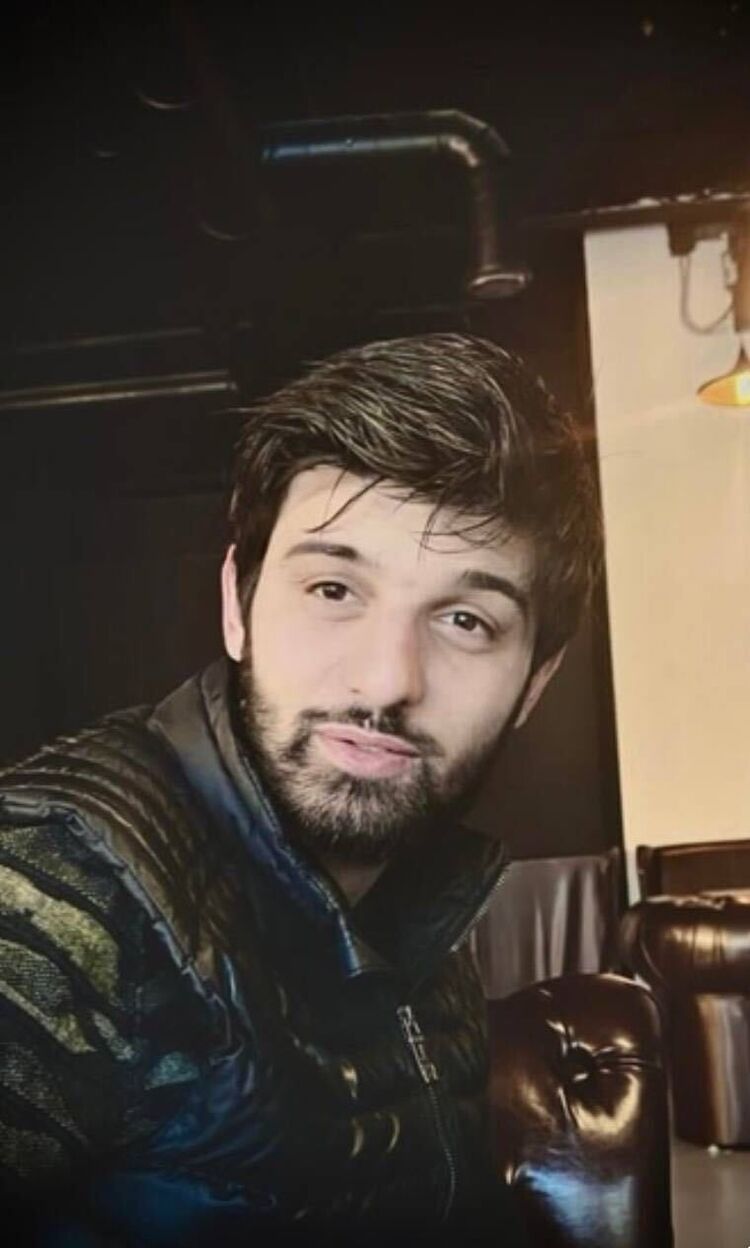  54639249  Robert, 31 ,    