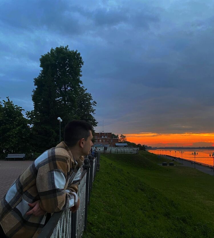  ,   Nikita, 25 ,   ,   , c , 
