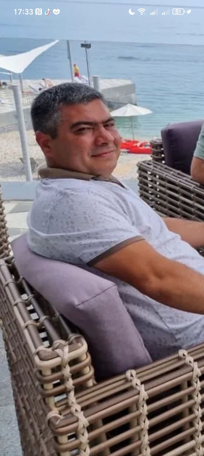  54291769  Emin, 44 ,    -