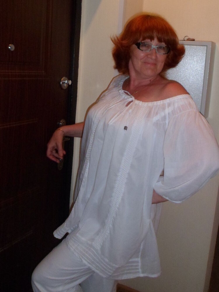  9852419  Elena, 67 ,    