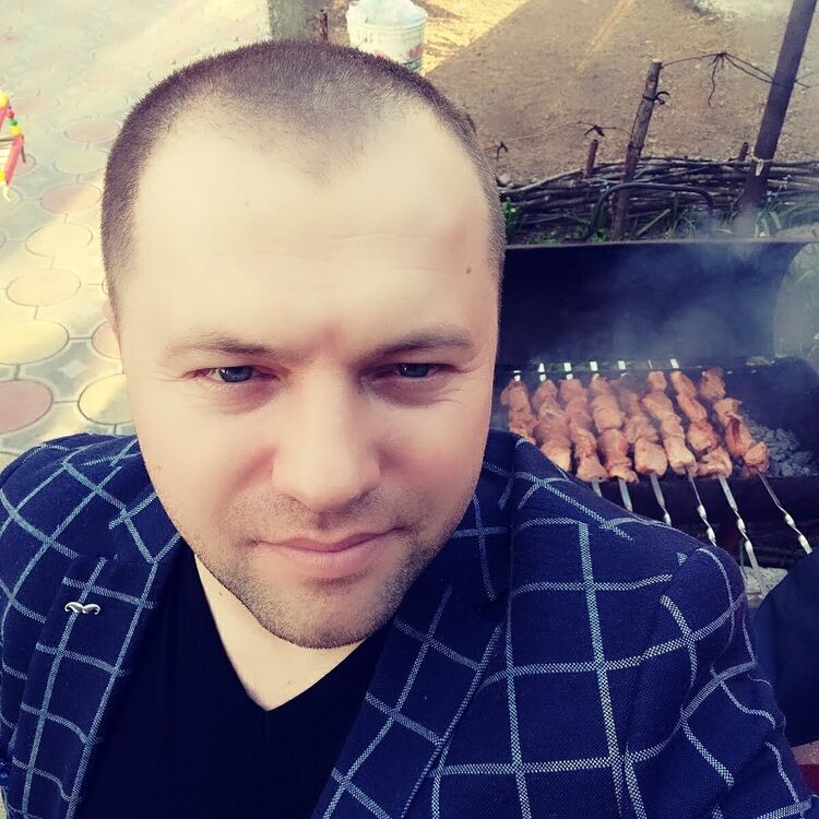  23493739  Andrei, 39 ,    