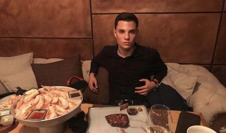  ,   Igor, 28 ,   ,   