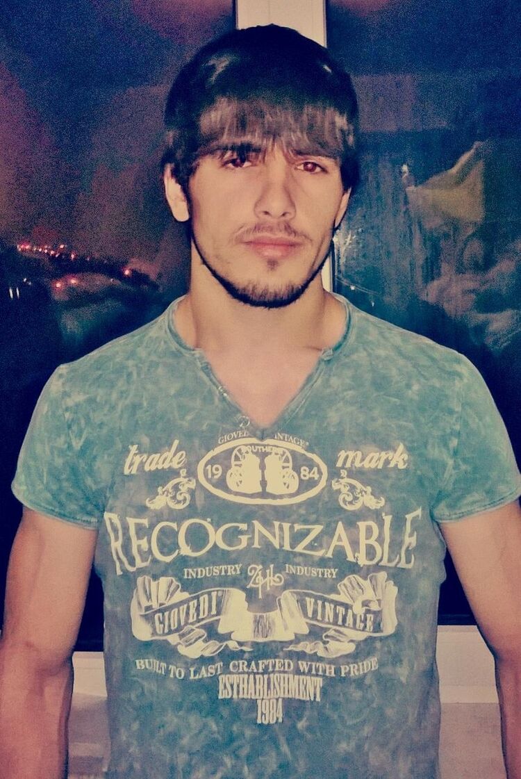  10538659  Amrik, 34 ,    