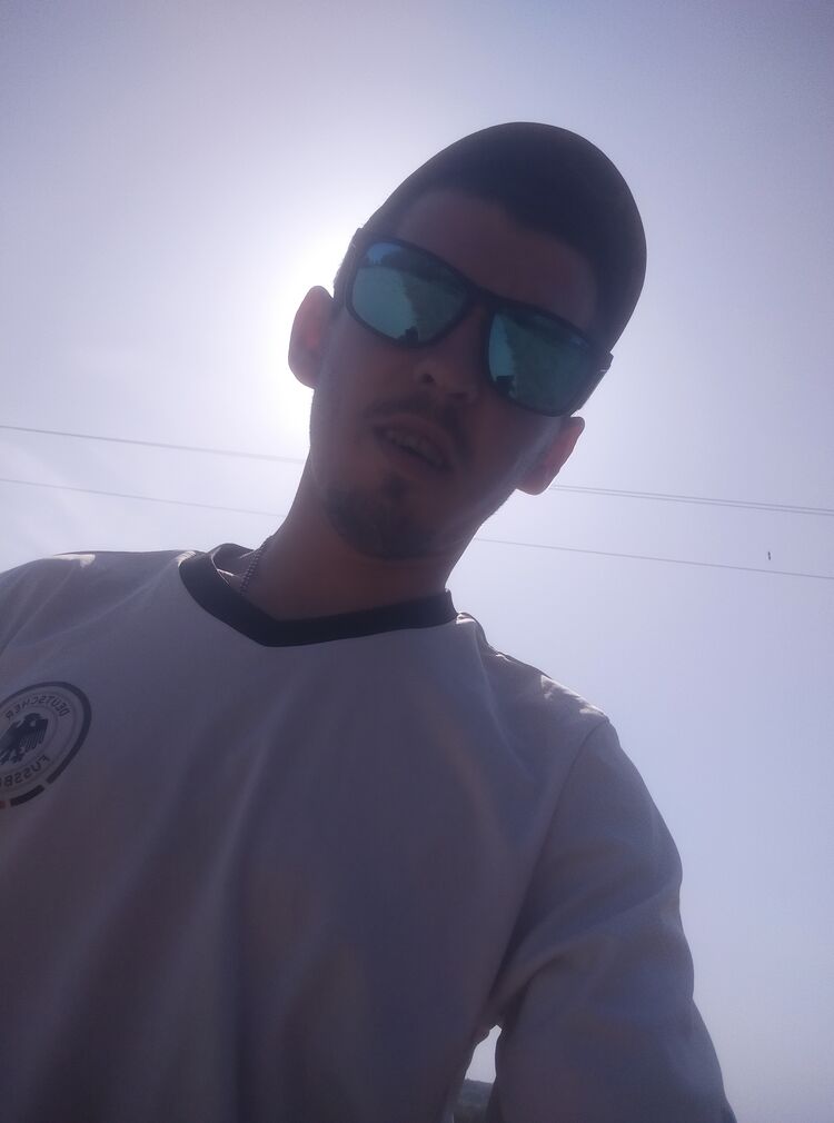  33079549  , 29 ,    