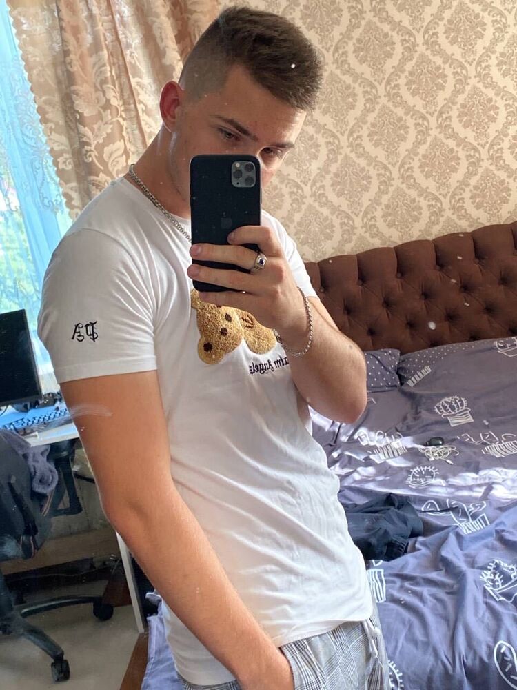  53597859  Bogdan, 20 ,    