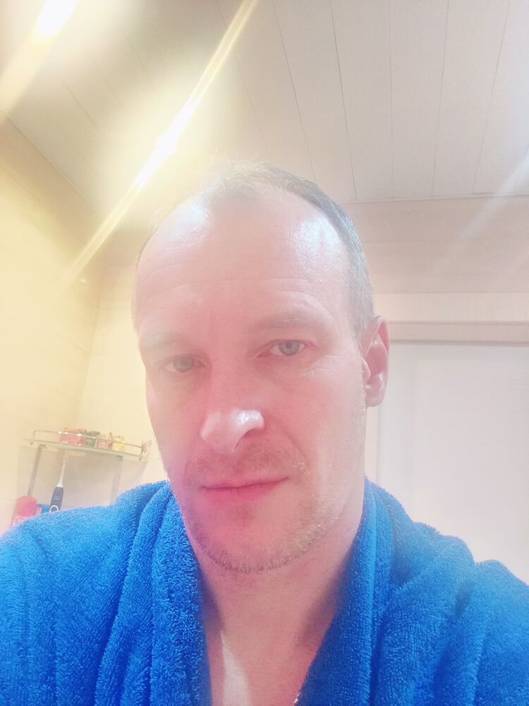  48680089  , 44 ,    