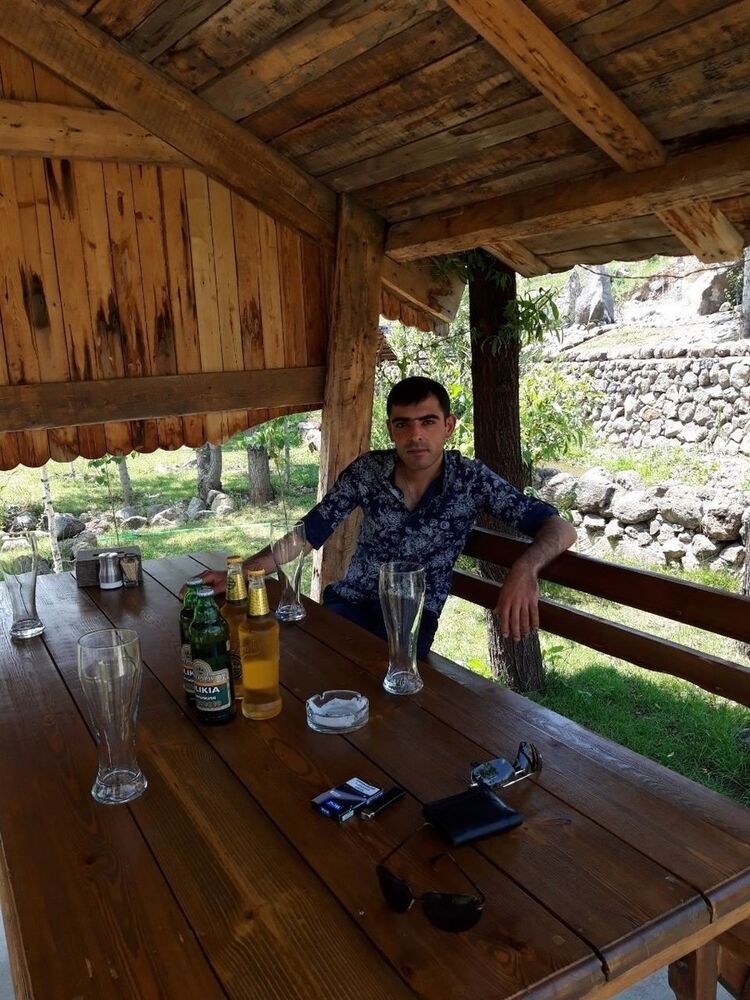  19171369  Roman, 34 ,    