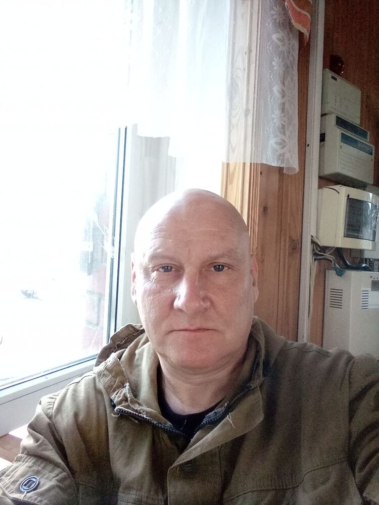  34941229  Algiz, 49 ,    