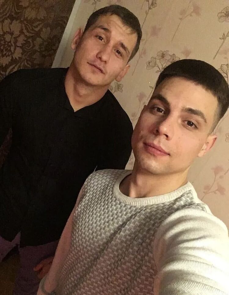  45063449  , 32 ,    