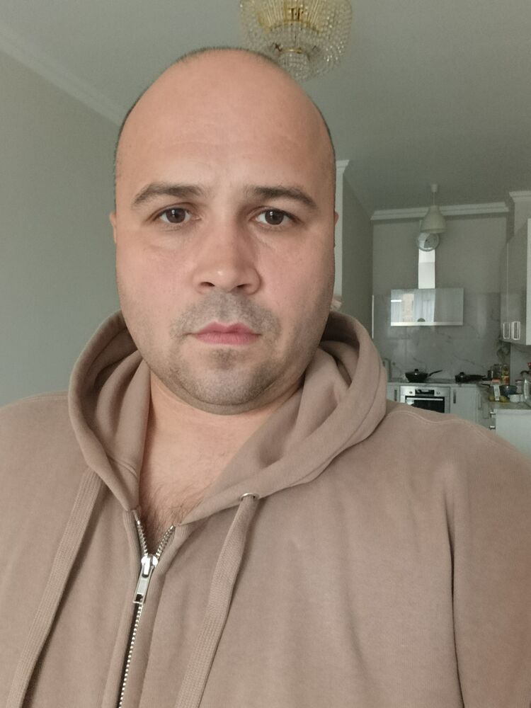  53695909  Airat, 39 ,    