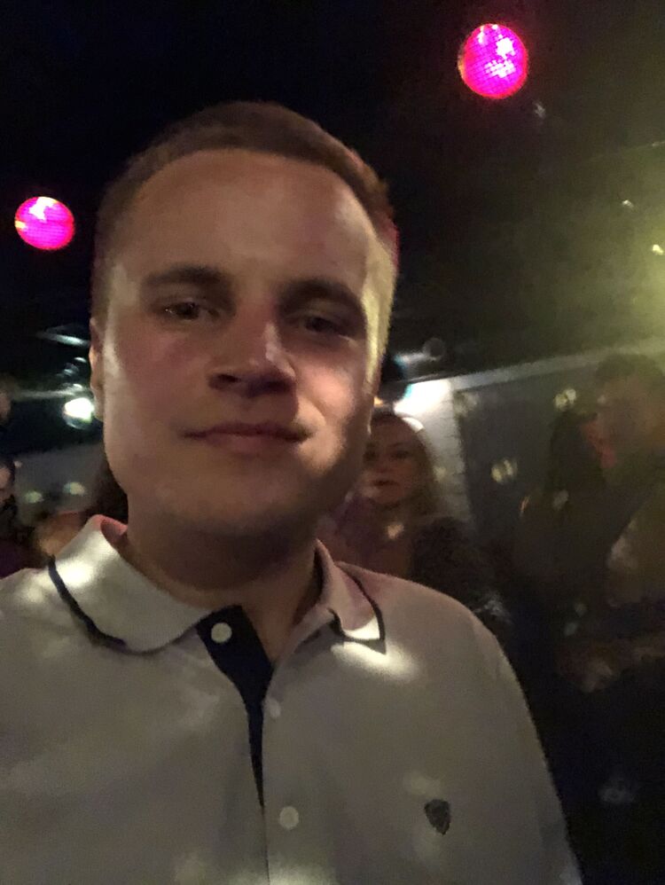  40901179  , 27 ,    