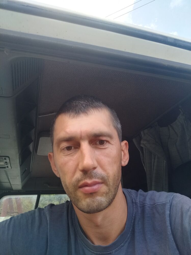  37689819  , 33 ,    