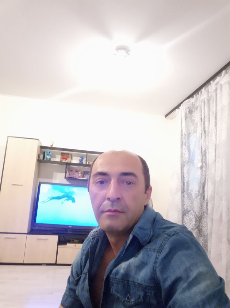 28538789  , 47 ,    