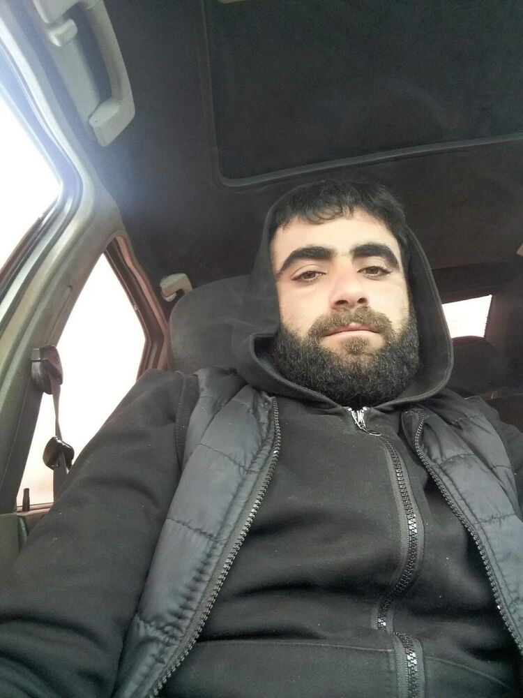  35330669  Vazgen, 30 ,    