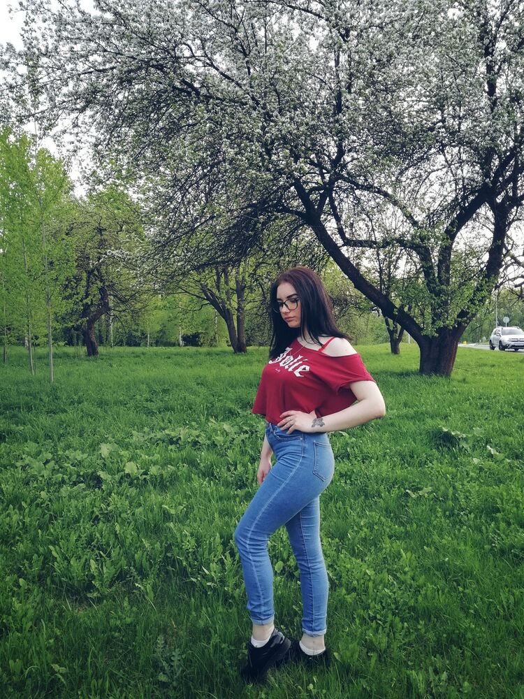  ,   Elena, 25 ,   ,   , c 