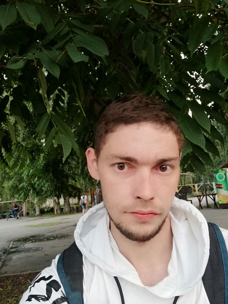  ,   Ivan, 32 ,   c 