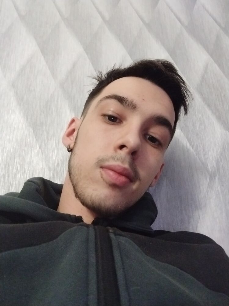  40579399  , 19 ,    