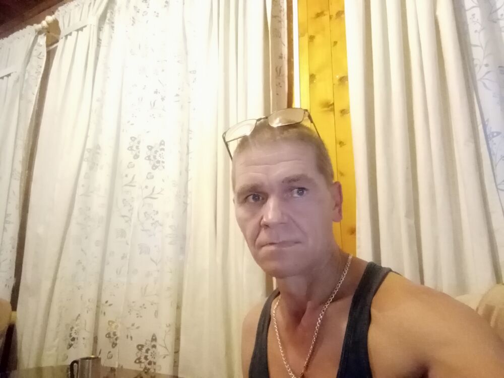  23978909  Sergei, 51 ,     