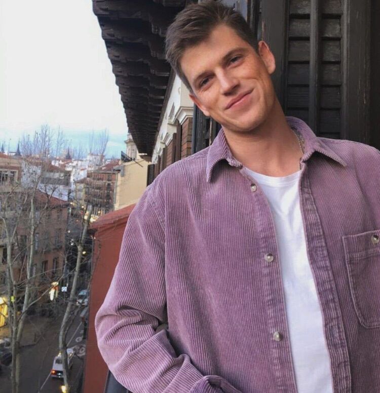 ���� 31964819 ������� ������, 32 ����, ���� ���������� � ������