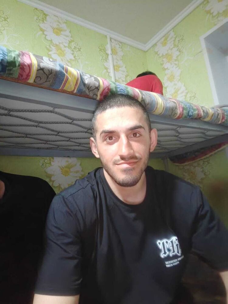  43263109  Hasan, 24 ,    