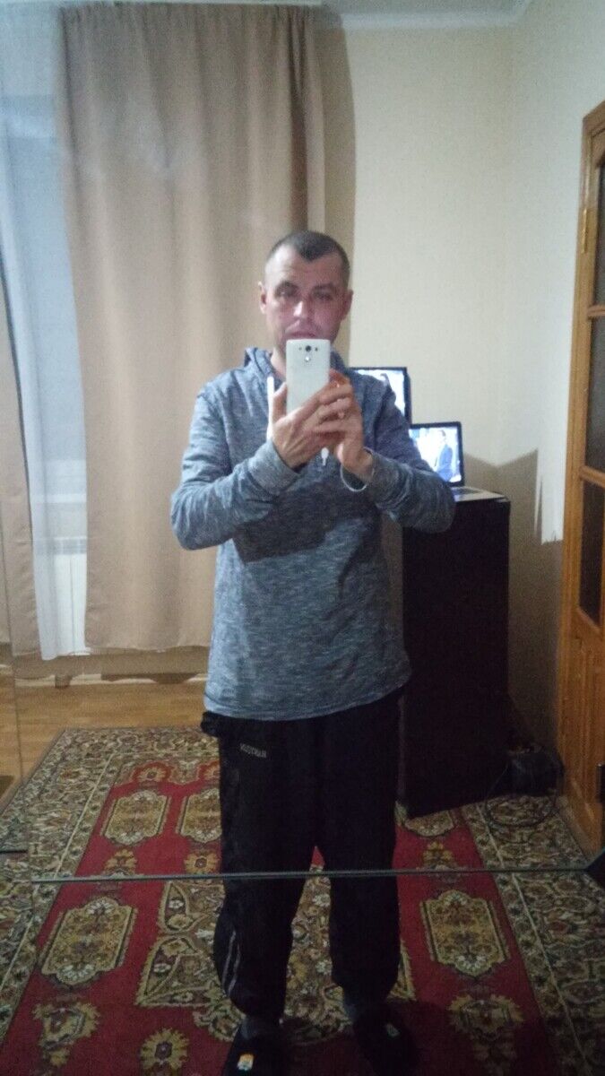  ,   Andriy, 40 ,   ,   , c , 