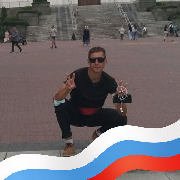  33622419  Denis, 47 ,    