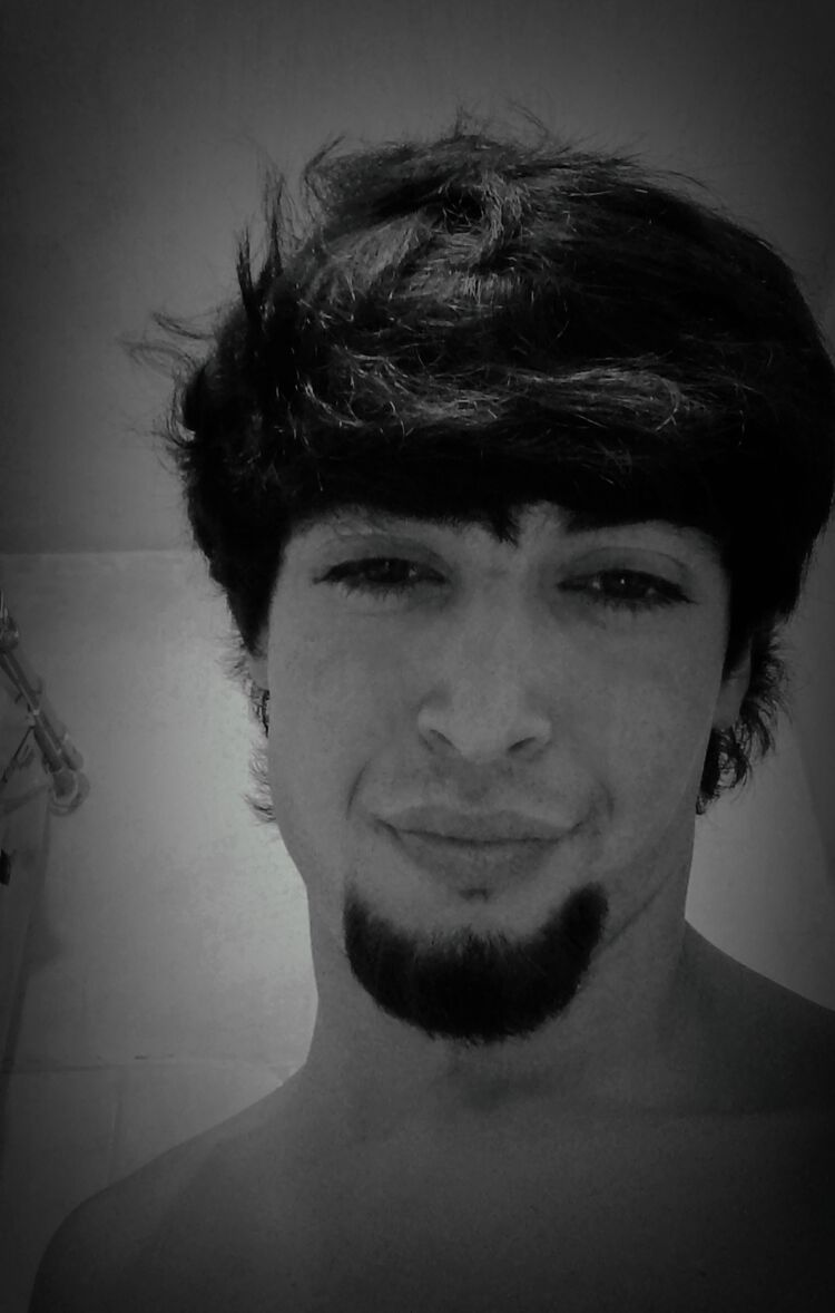  54074029  Maroka, 19 ,    Newport Pagnell