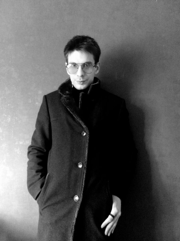  41928729  Andrew, 30 ,    --
