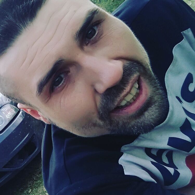  22810509  Yuriy, 33 ,    