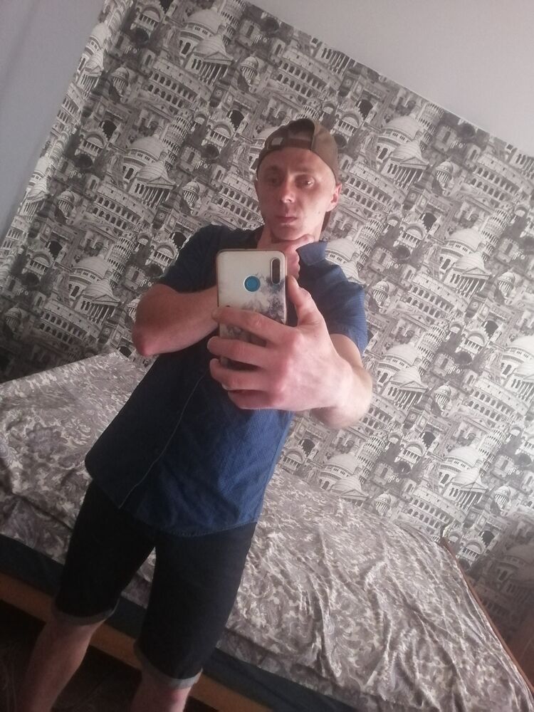  40520269  , 27 ,    