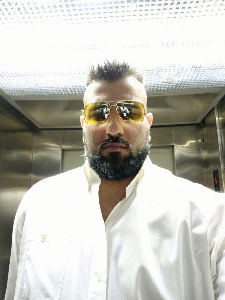  38922189  Armen, 36 ,    