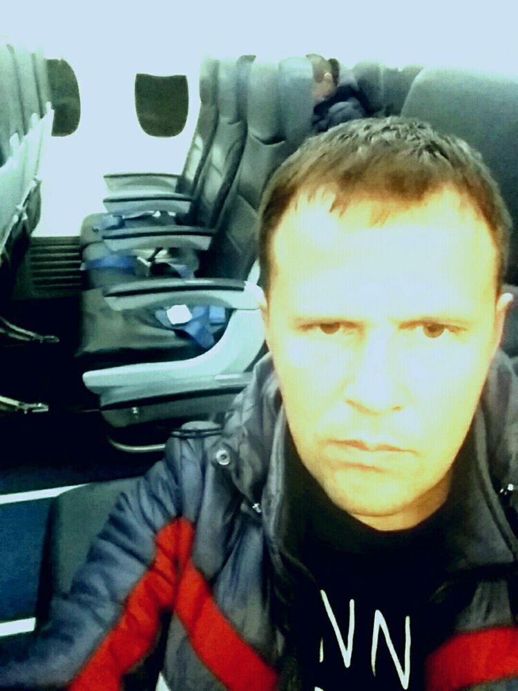  53377439  Makar, 37 ,    