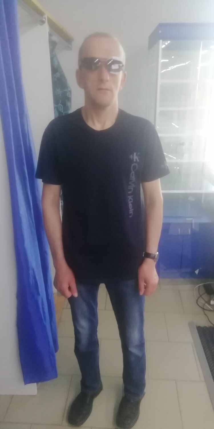  42977989   , 52 ,    