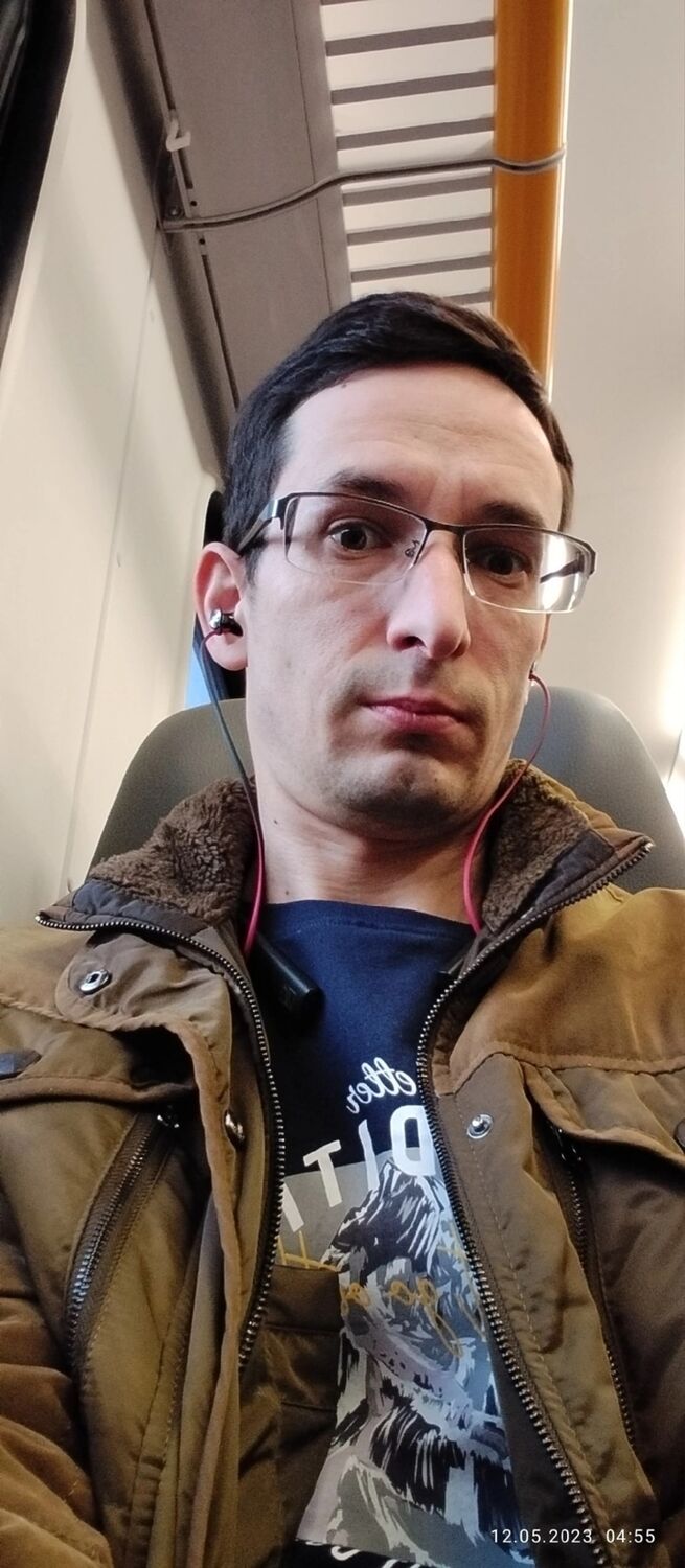  ,   Anton, 41 ,     , c 