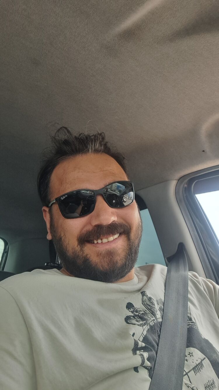  45703319  Sinan, 40 ,    