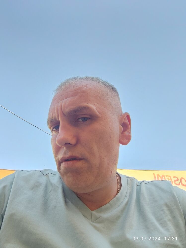 Marbella,   , 44 ,   ,   