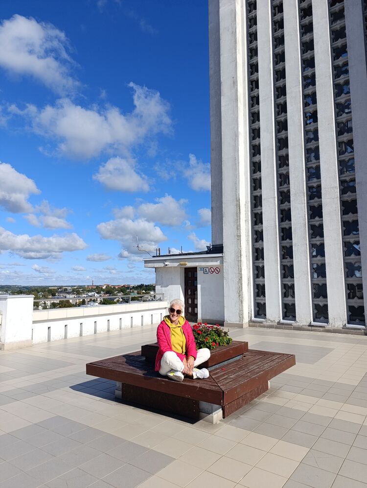  ,   Helena, 54 ,   ,   