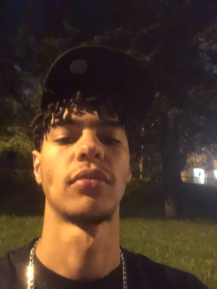  49678529  , 24 ,    