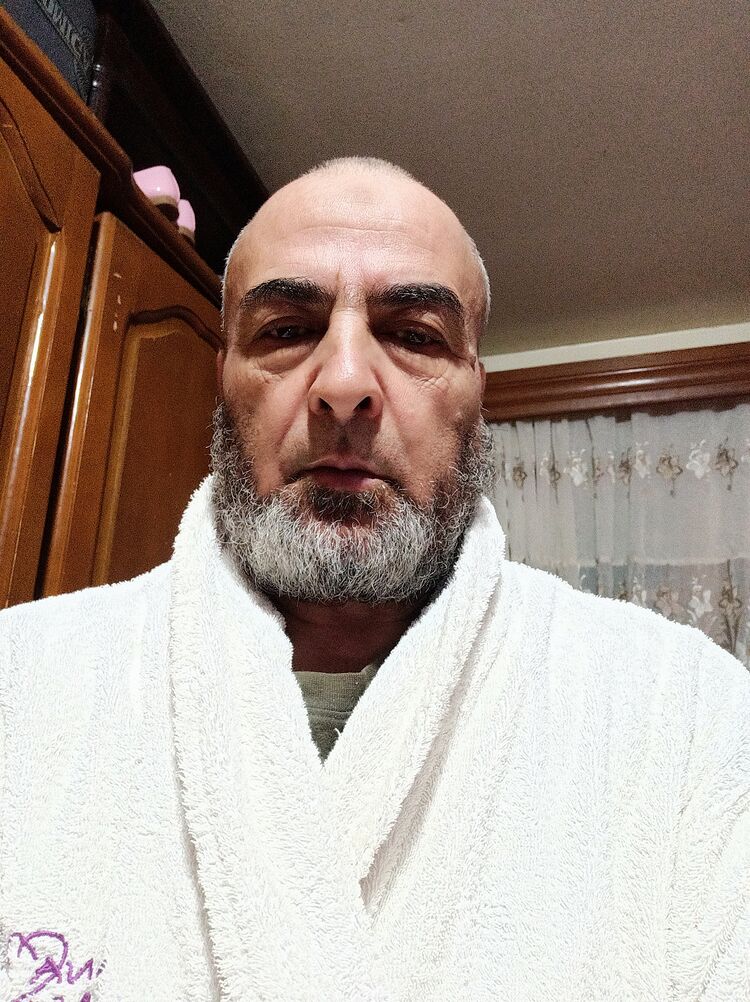  22916329  Noureddine, 61 ,    Hardy