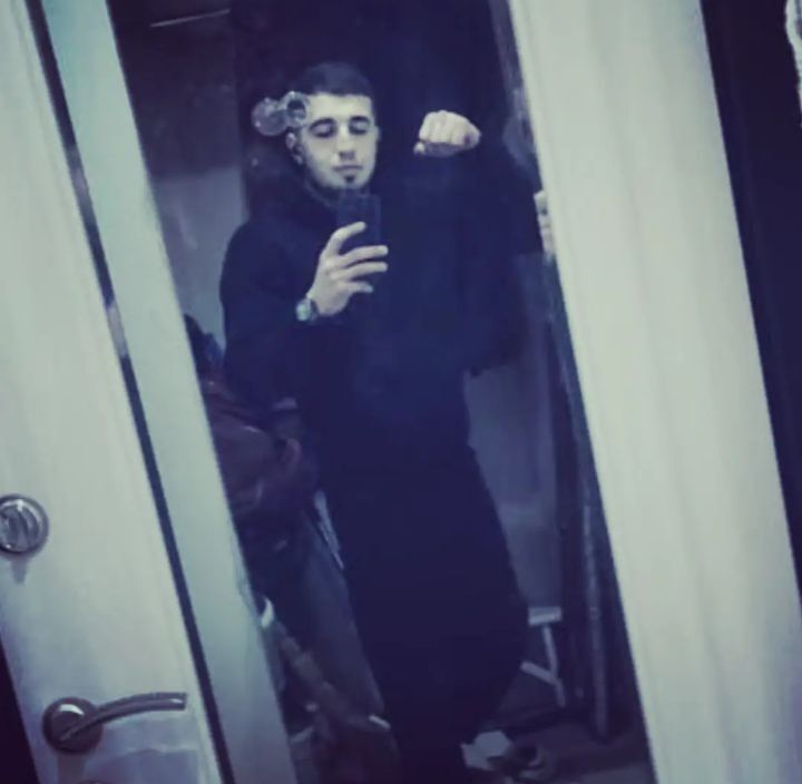  44823479  , 27 ,    