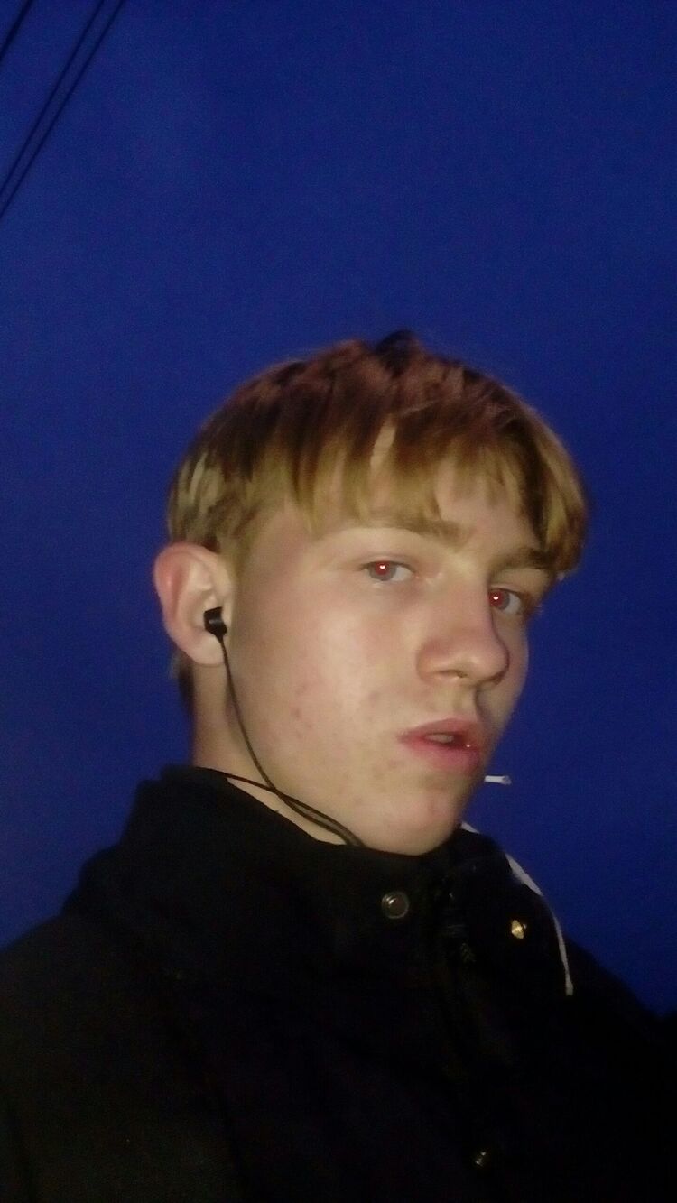  38073829  Nikitosik, 22 ,    