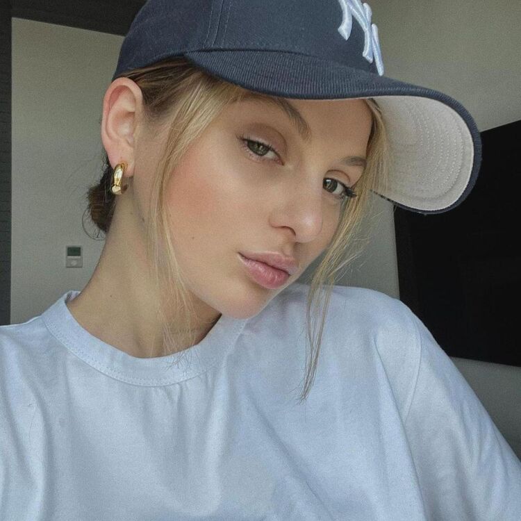  -,   , 22 ,   ,   