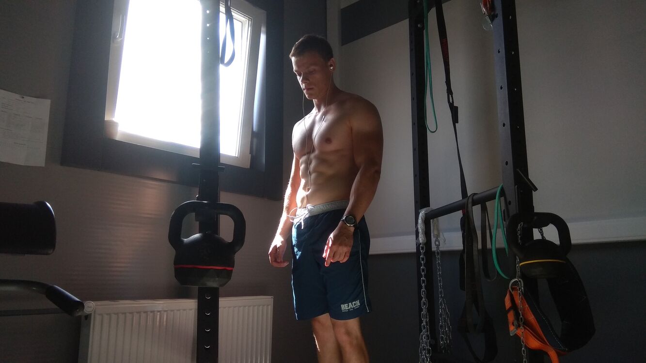  52279839  Slava, 37 ,    