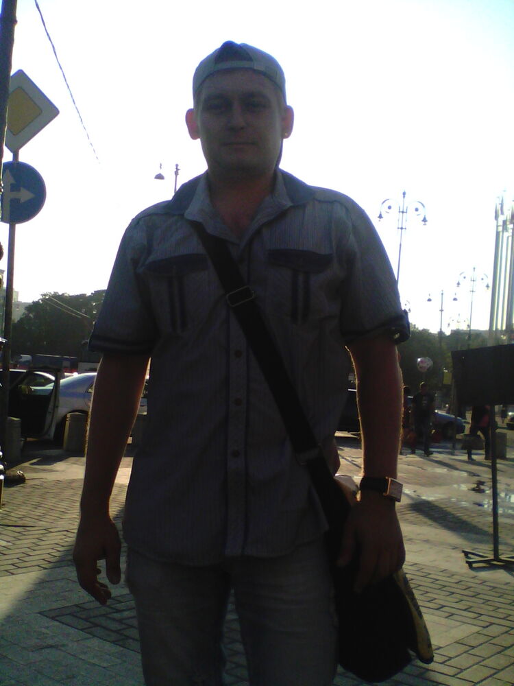  ,   Aleks, 40 ,   ,   