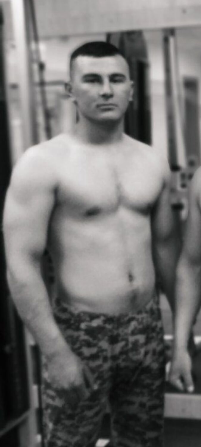  48451799  Zubayr, 32 ,    