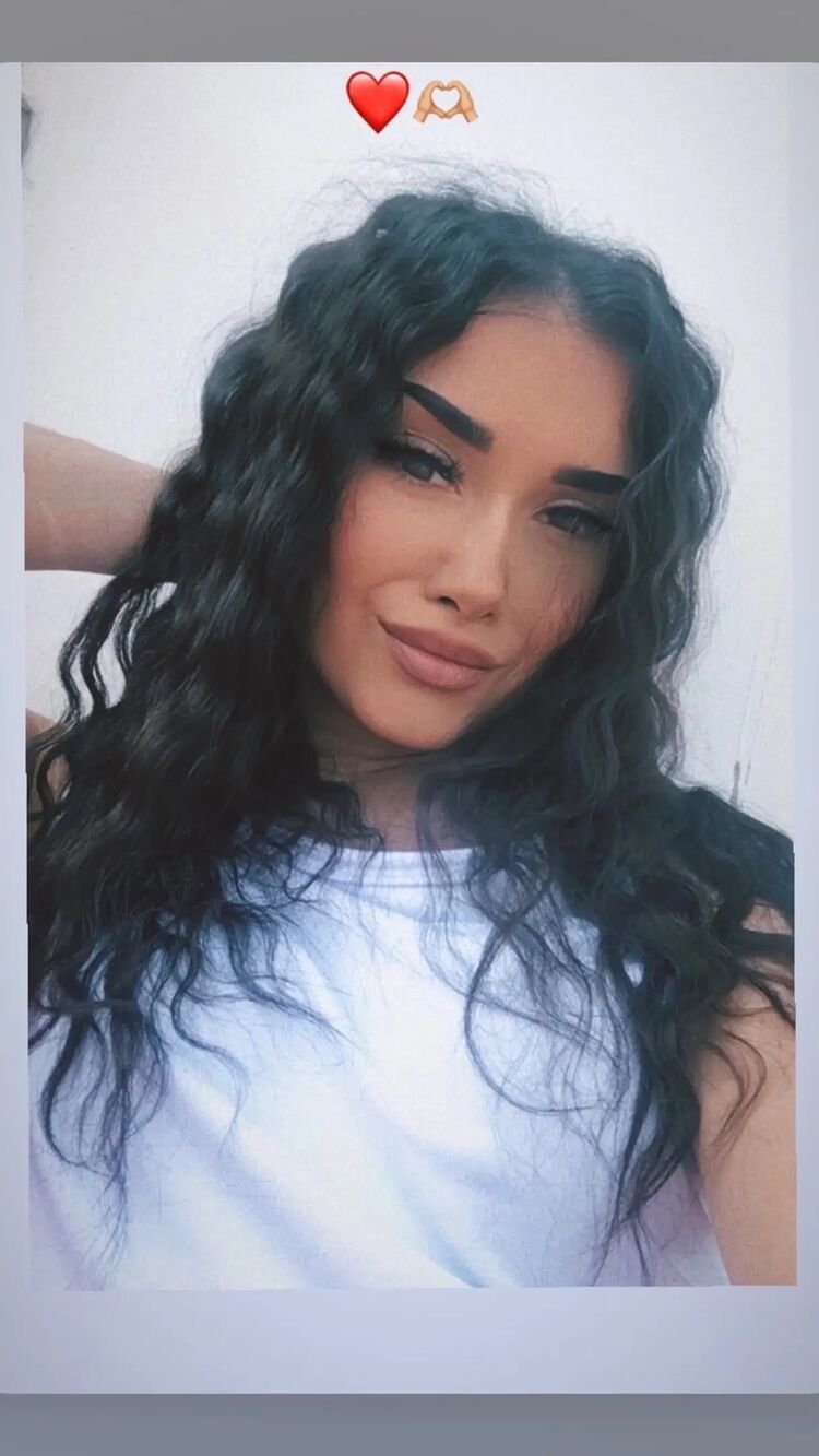  36490919  Kristina, 26 ,    