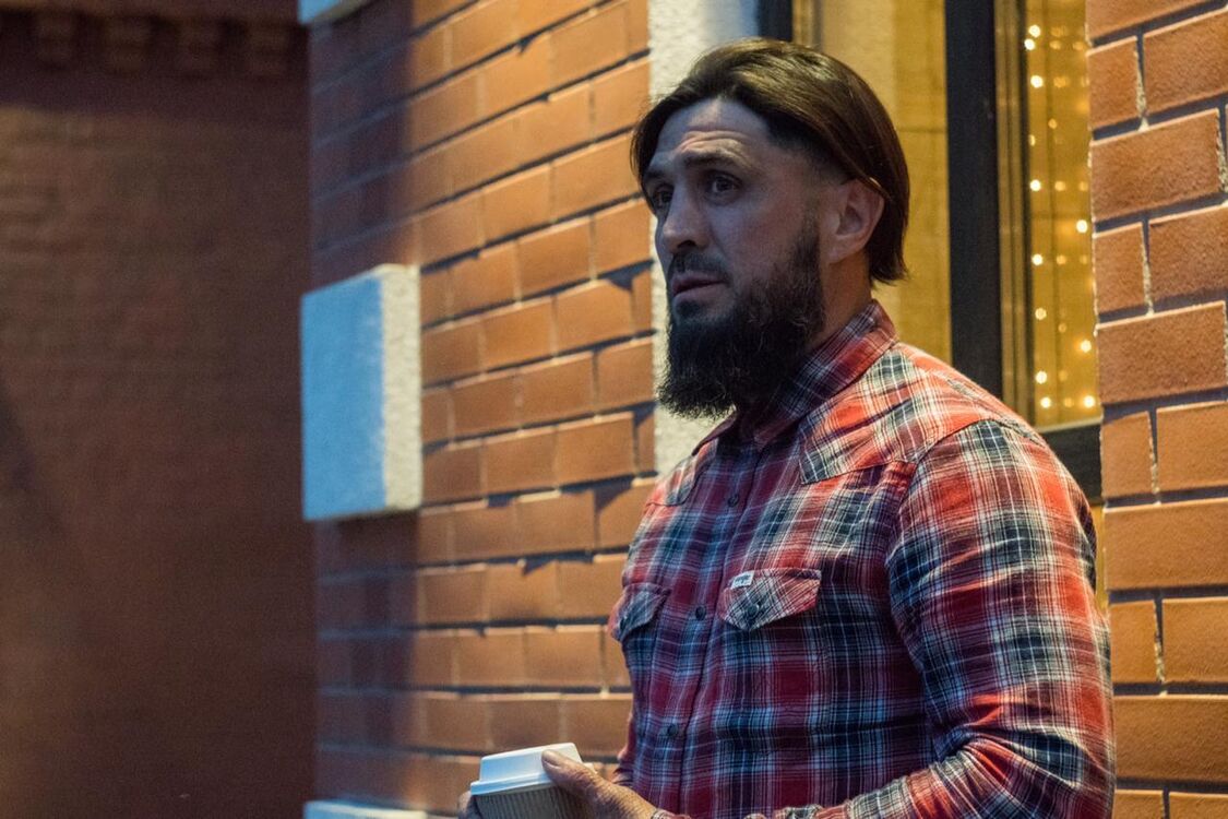  24053849  Russ, 44 ,    