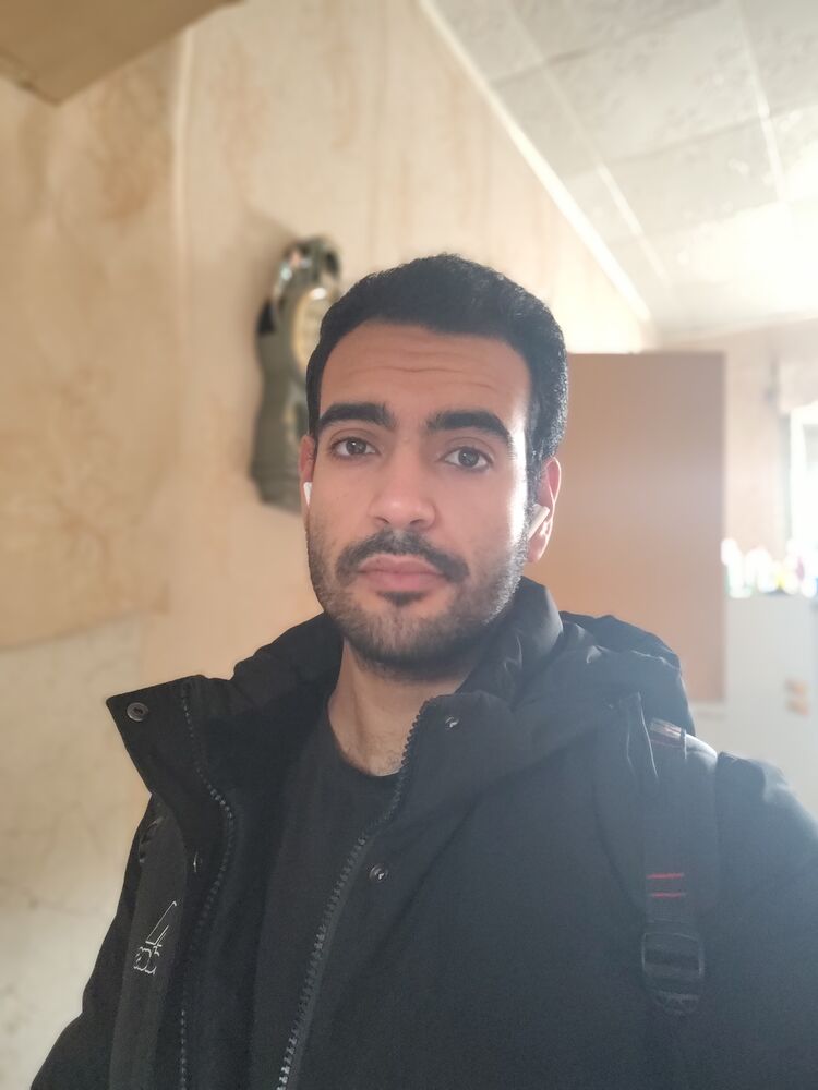  47960689  Ali, 23 ,    
